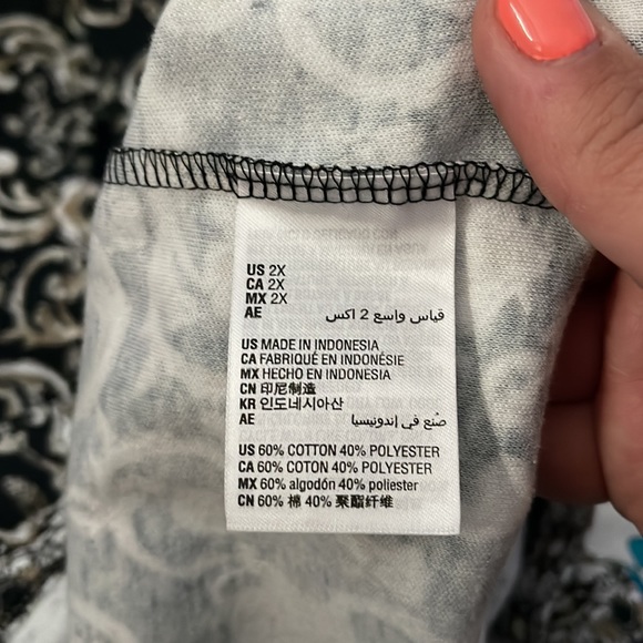 Black dress with tan and white design - Picture 5 of 7